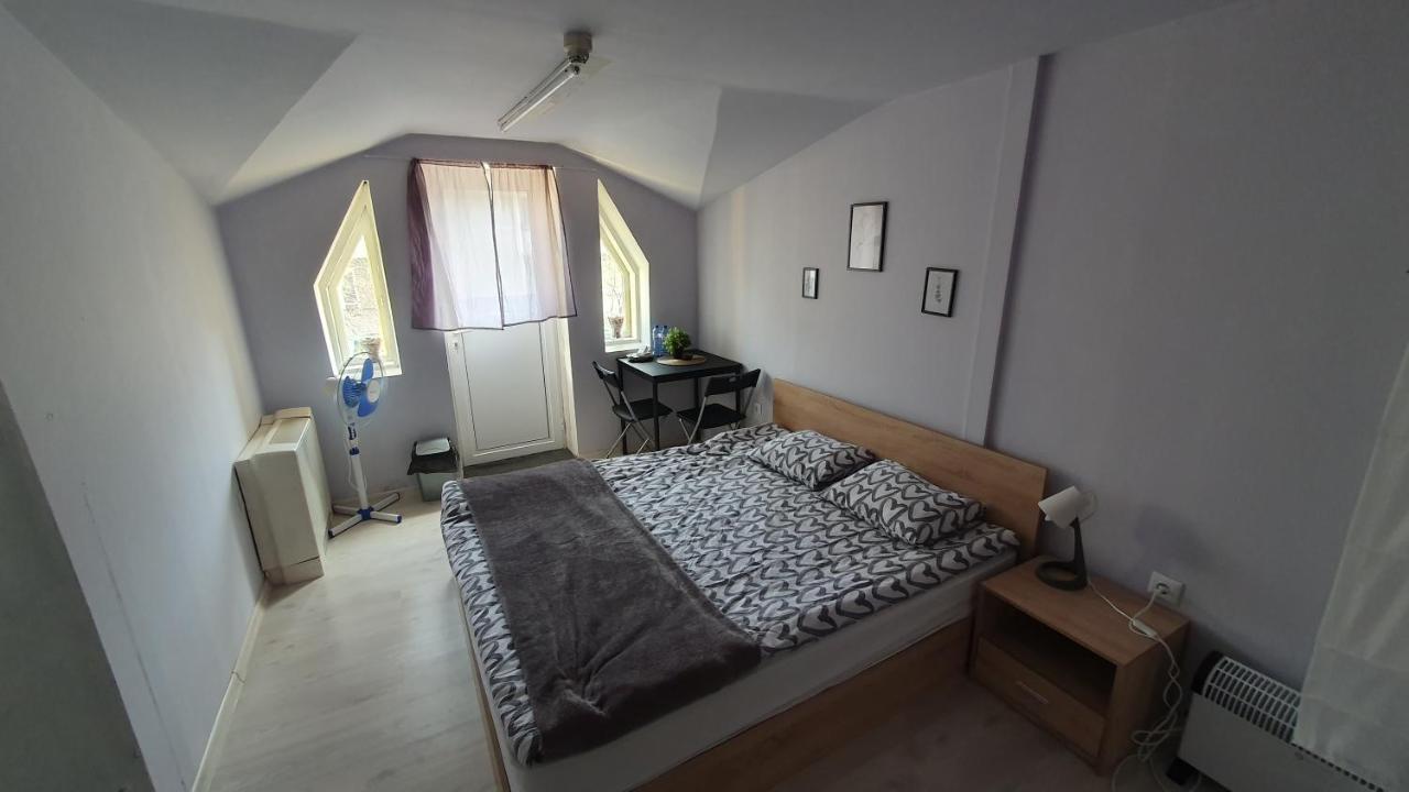 Стаи За Гости Sun House Apartment Varna ภายนอก รูปภาพ