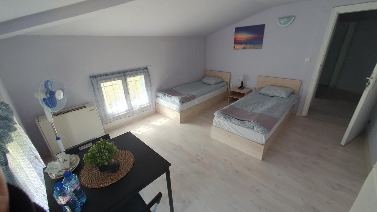 Стаи За Гости Sun House Apartment Varna ภายนอก รูปภาพ