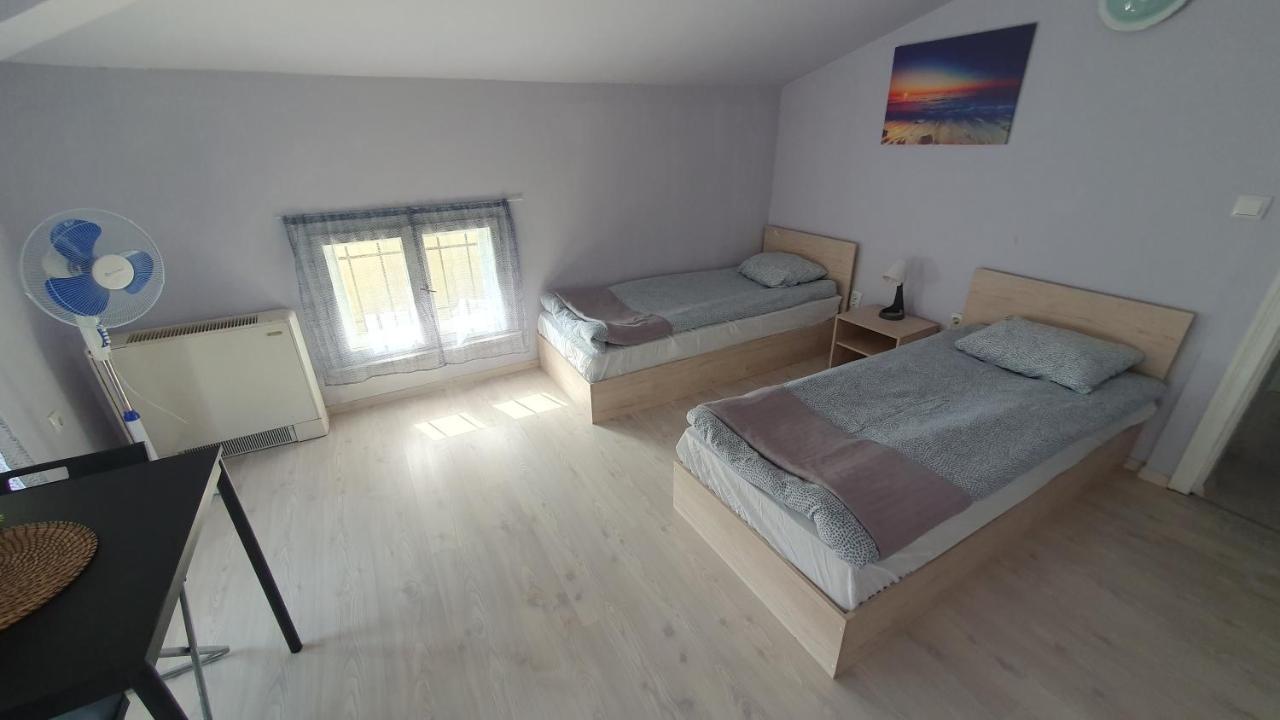 Стаи За Гости Sun House Apartment Varna ภายนอก รูปภาพ
