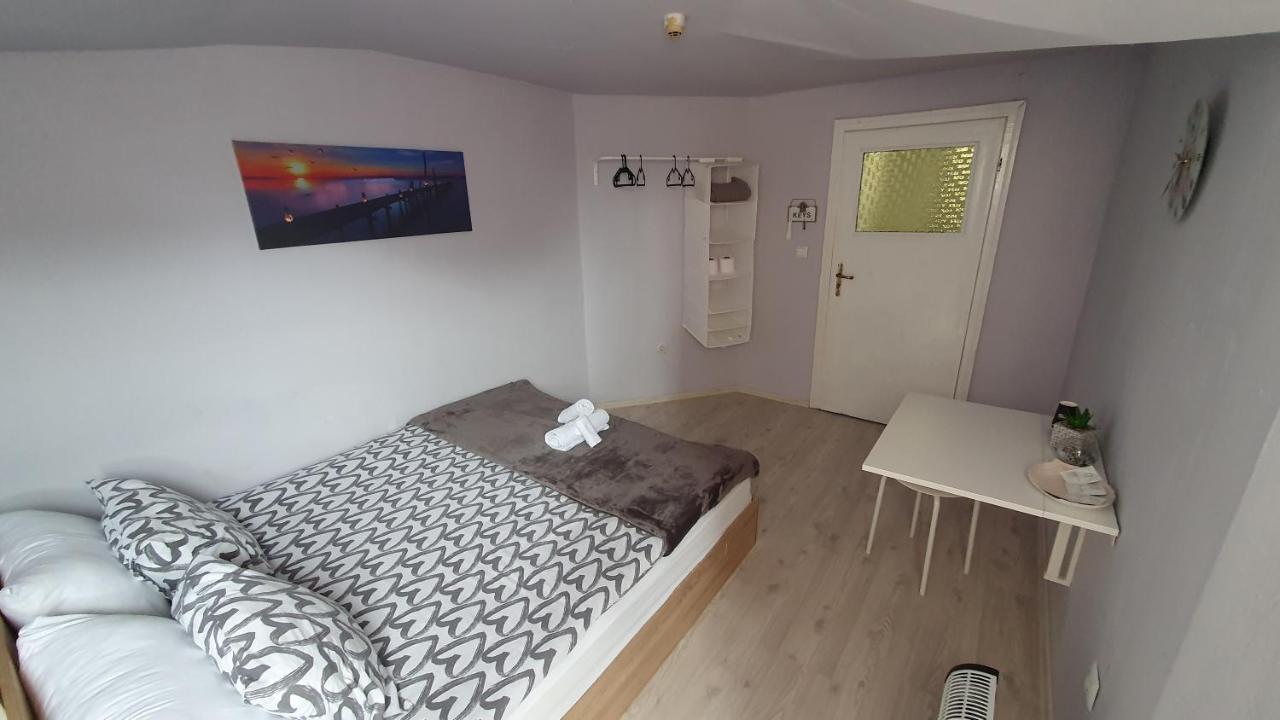Стаи За Гости Sun House Apartment Varna ภายนอก รูปภาพ
